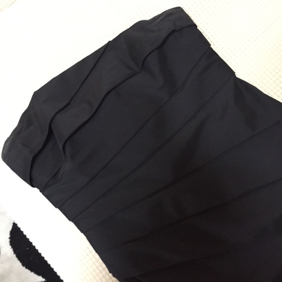 Black Strapless Evening Dress - Picture 3 of 6